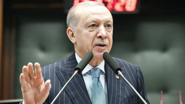 REM__BEN's tweet image. SON DAKİKA :  Emeklileri sevindirecek müjdeyi Erdoğan verdi ;

Emekli maaşlarını yatırmaya devam edeceğiz !