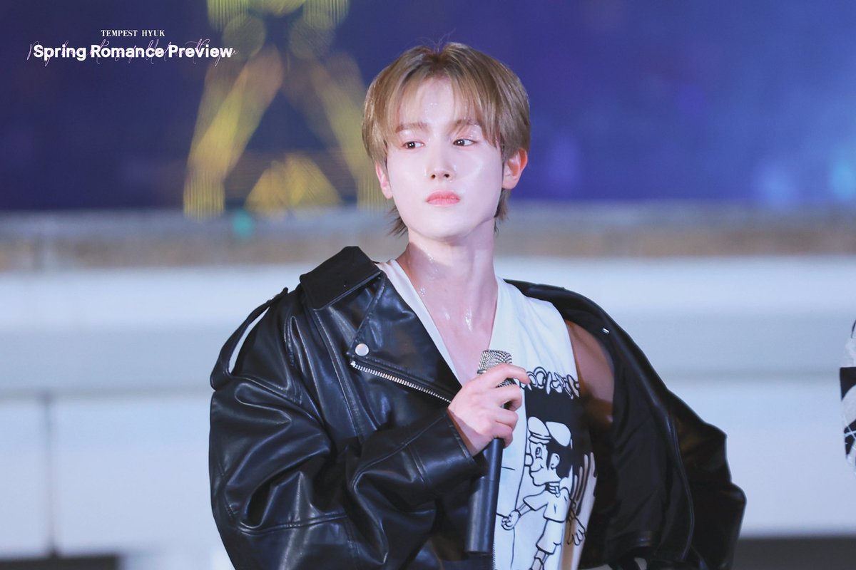 SpringRomance17's tweet photo. 260109

🥶🥶🤍

#HYUK #템페스트 #구본혁 #혁 #TEMPEST https://t.co/XTkCCATQMO