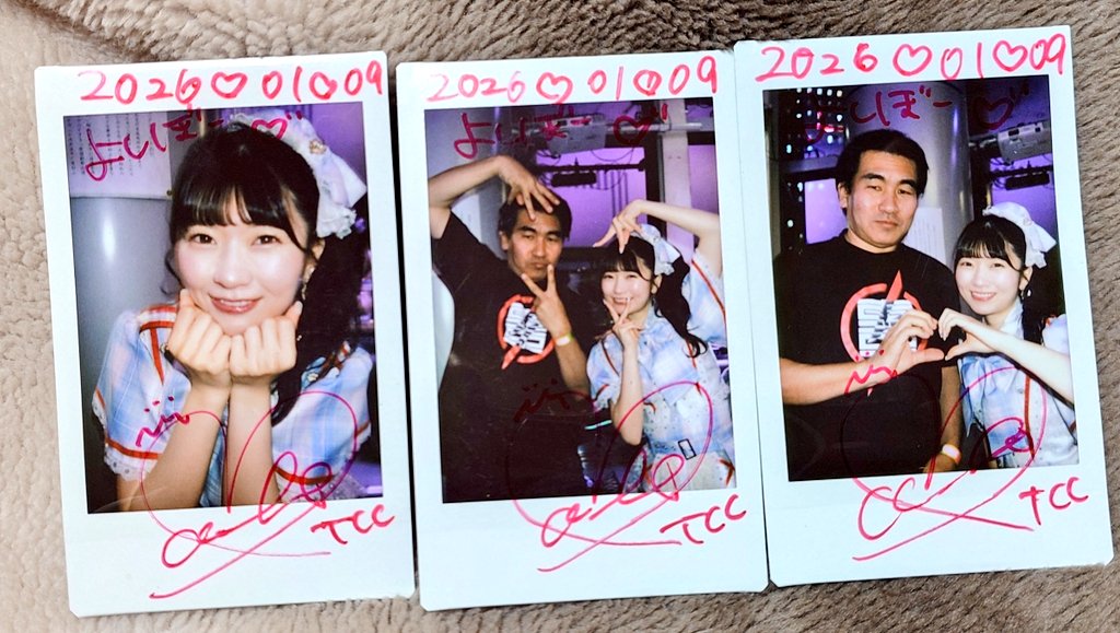 後方でも2pに入特チェキ券2枚？？？ ダダやん！って思って行ったのに