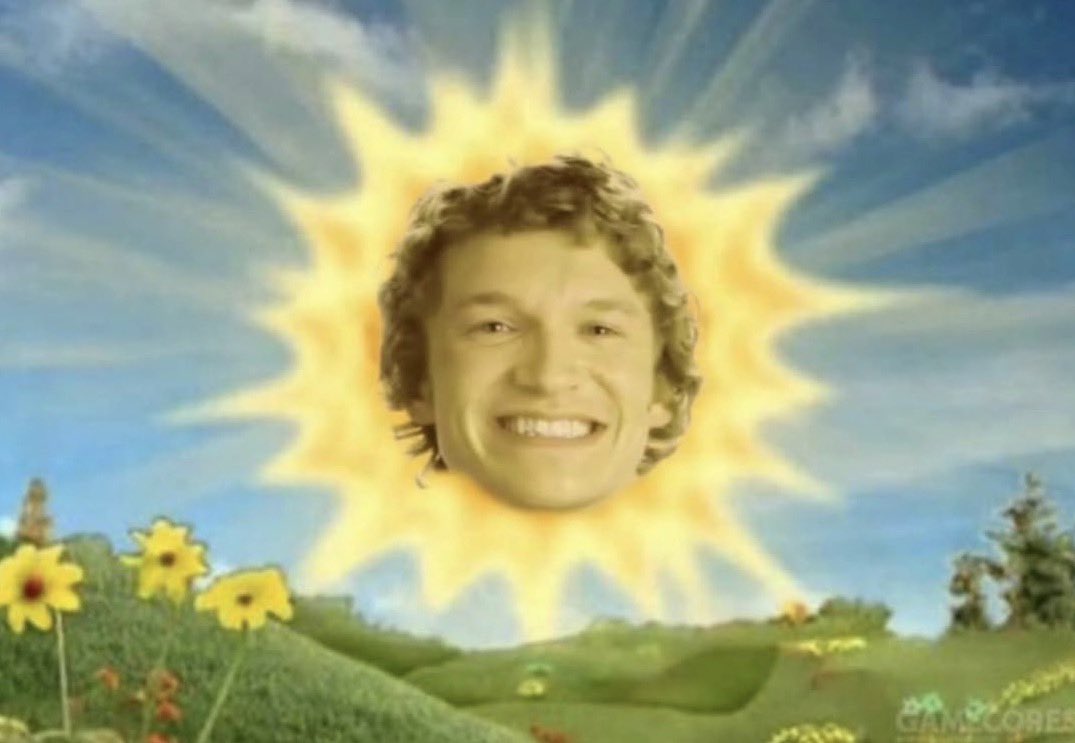 owllamb's tweet image. POV ur sitting across from Connor at the golden globes table: