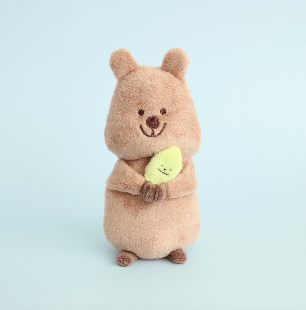 다먹고 손에 나뭇잎 들고 있는거 닮았슴