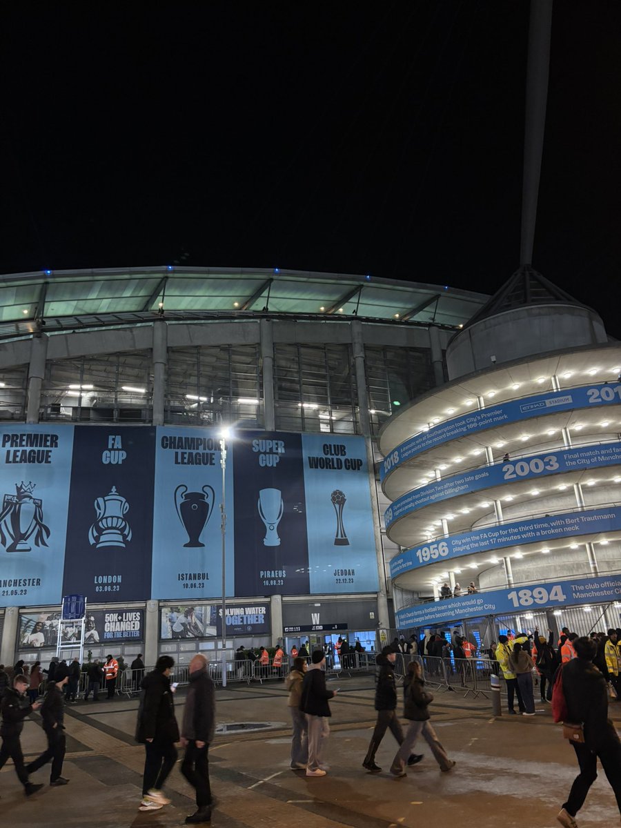 ⚽️ Manchester City - Brighton (1-1)
🏟️ Etihad Stadium
👥 51’728
🎫 53£ (57CHF)

J’ai vu Cheki et Foden 🪄