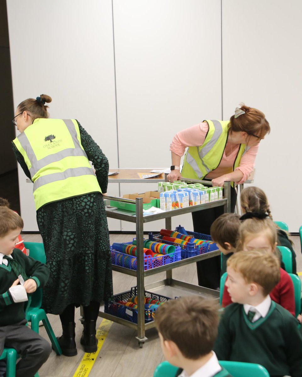 Reception had an amazing time as the school hall transformed into an airport! 

A fun-filled, imaginative adventure that everyone loved! 🌍✨
ow.ly/rEJK50XTWUX

#OaklandsSchool #ReceptionClass #Loughton #OakTreeSchools