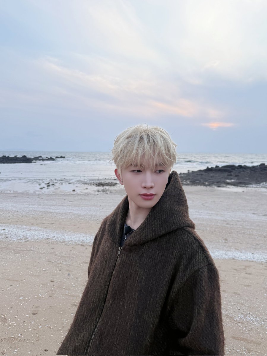 POW_grid's tweet image. [#DONGYEON]
Freeeeeeze❄️
#POW #파우 #동연