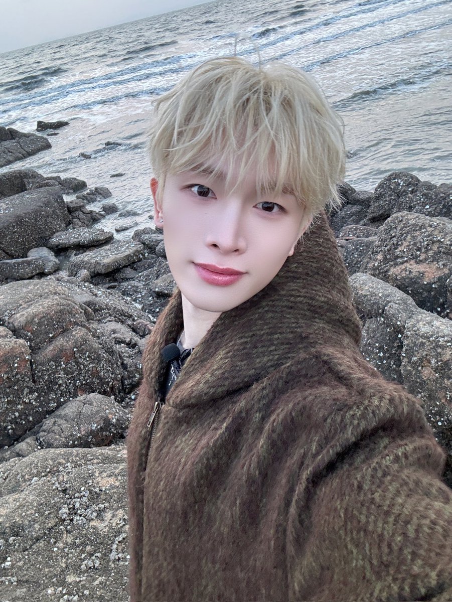 POW_grid's tweet image. [#DONGYEON]
Freeeeeeze❄️
#POW #파우 #동연