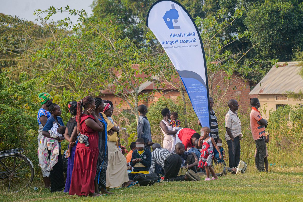 _RHSP's tweet photo. Publication Alert | The Lancet Global Health (Jan 2026):
Evidence from Rakai shows orphanhood among children fell from 27.7% to 6.3% over three decades. 
Read: 
https://t.co/4OIa105GNH https://t.co/31LLOFQJZs