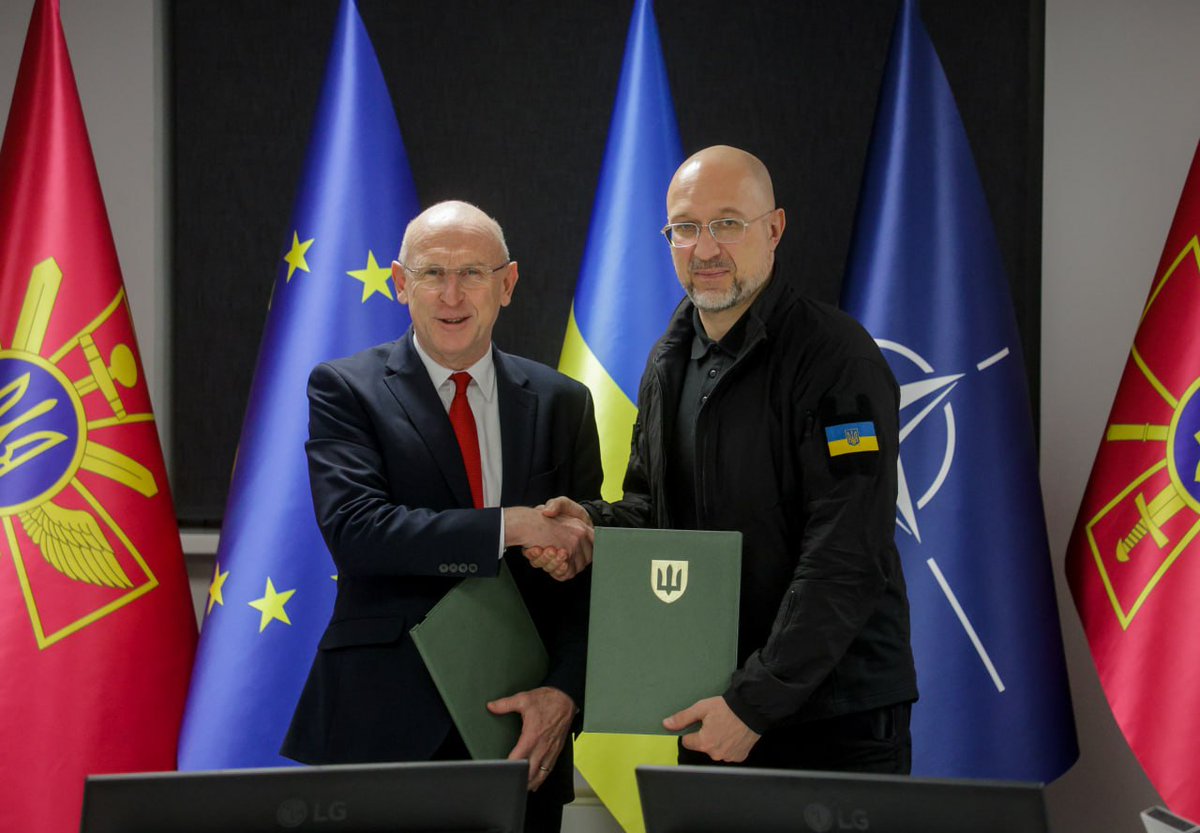 Denys_Shmyhal's tweet photo. 🇺🇦🇬🇧 Together with UK Secretary of State for Defence @JohnHealey_MP, we signed today in Kyiv a roadmap for the development of the one hundred year partnership.
The document formalizes defense cooperation for 2026 across a number of key security areas. This is an important step toward implementing large-scale projects made possible by the One Hundred Year Partnership Agreement between Ukraine and the United Kingdom.
I thanked John Healey for this visit. Together with representatives of the intelligence community and the General Staff, we briefed him on the consequences of russia’s massive combined strike overnight. Strengthening air defense and ensuring a sufficient supply of ammunition for these systems remain key priorities.
_____

🇺🇦🇬🇧 Разом із Міністром оборони Великої Британії Джоном Гілі підписали сьогодні в Києві дорожню карту розвитку сторічного партнерства в оборонній сфері.
Документ закріплює оборонну співпрацю у 2026 році за низкою ключових безпекових напрямів. Це важливий крок для реалізації масштабних проєктів, можливих завдяки Угоді про сторічне партнерство між Україною та Великою Британією.
Подякував Джону Гілі за цей візит. Разом з представниками розвідки та Генерального штабу поінформували про наслідки масованого російського комбінованого удару цієї ночі. Посилення ППО та забезпечення боєприпасами до цих систем – к��ючовий пріоритет.