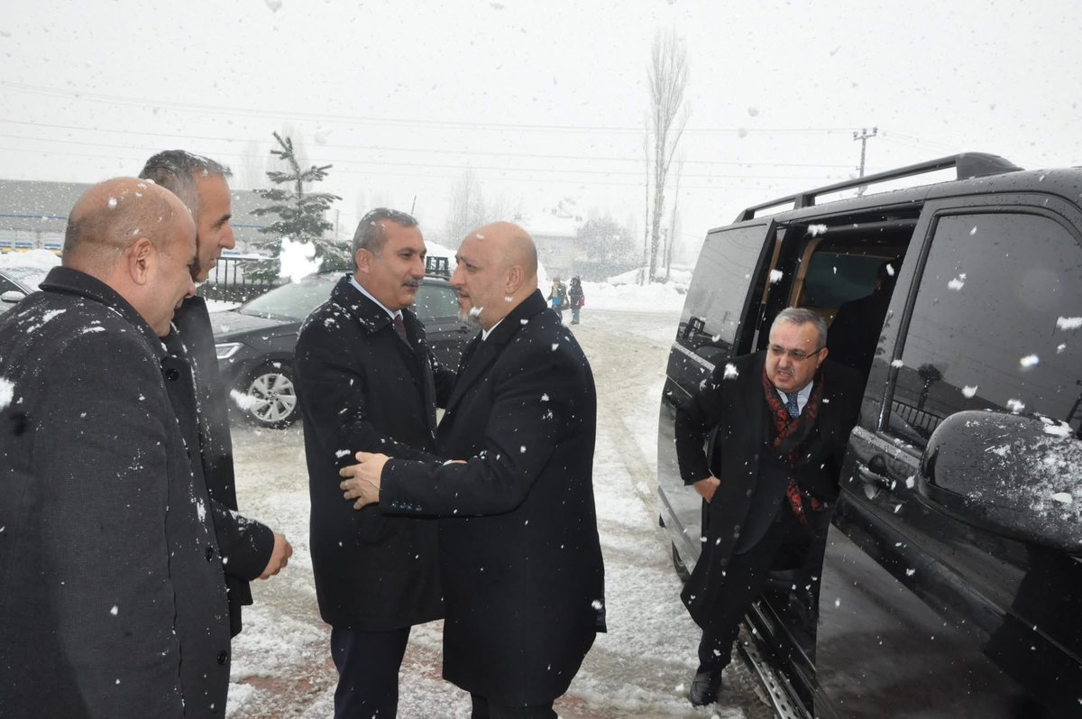 GunkBelediyesi's tweet photo. 🇹🇷GÜNKIRI🇹🇷

Belediye Başkanımız Sn @ilhancetinsoy’u makamında ziyaret ederek, beldemiz hakkında fikir alışverişinde bulunan İl Başkanımız Sn @EnginGunceoglu ve beraberindekilere çok teşekkür eder, bu anlamlı ziyaretleri için şükranlarımızı sunuyoruz.

🇹🇷#günkırıbelediyesi🇹🇷 https://t.co/9JkZ9ccDEb