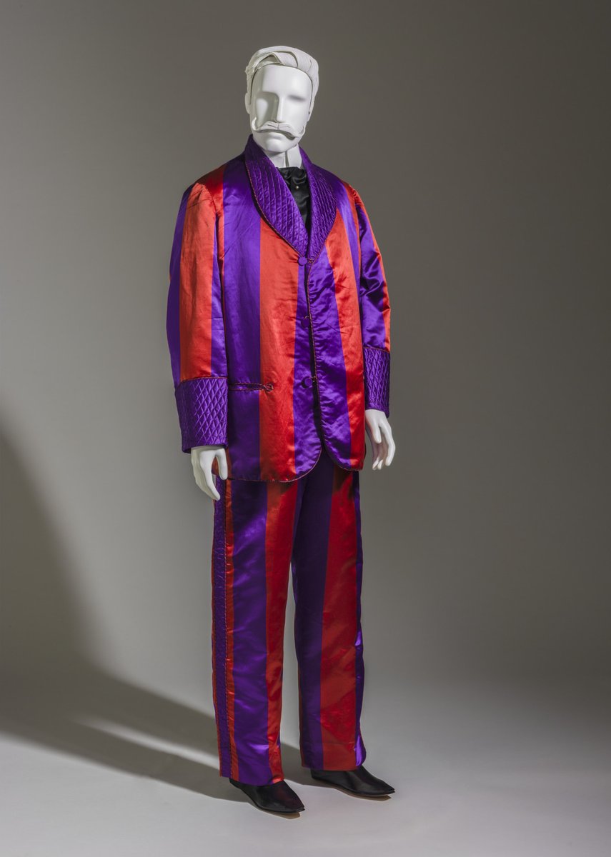 Smoking suit, 1870s. Los Angeles County Museum of Art.