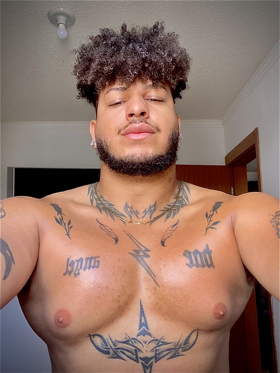 rafaelmrod's tweet image. 27 tatuagens agora