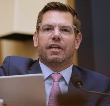 wakeupusa's tweet image. Democrat Rep. Eric Swalwell DEMANDS for blue states to start PROSECUTING federal agents:

"Blue states, use your law enforcement authorities. If they're going to falsely imprison people, kidnap people, assault people, commit battery, — prosecute them."

What's your response?
