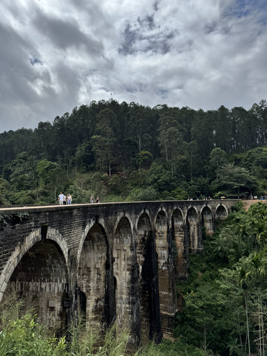 PeakPotentialMM's tweet photo. Part 5: Sri Lanka 🇱🇰

Food, hikes, the famous nine arch bridge and waterfalls. Sri Lanka has it all! 🤩 https://t.co/qeOkXFRp0M