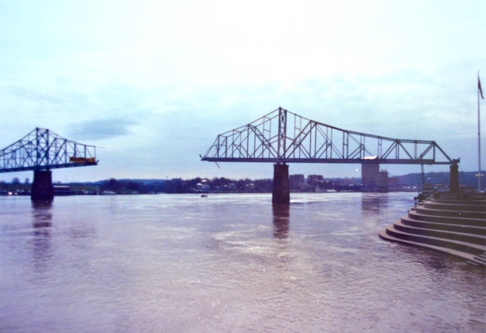Demo of Central Bridge from Newport to Cincy. 1992.