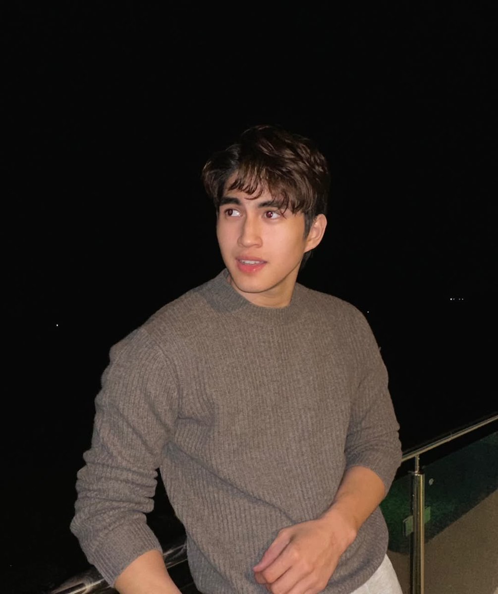 YOSHvvw's tweet image. Gwapo talaga!!!! 🫣 #AntonVinzon