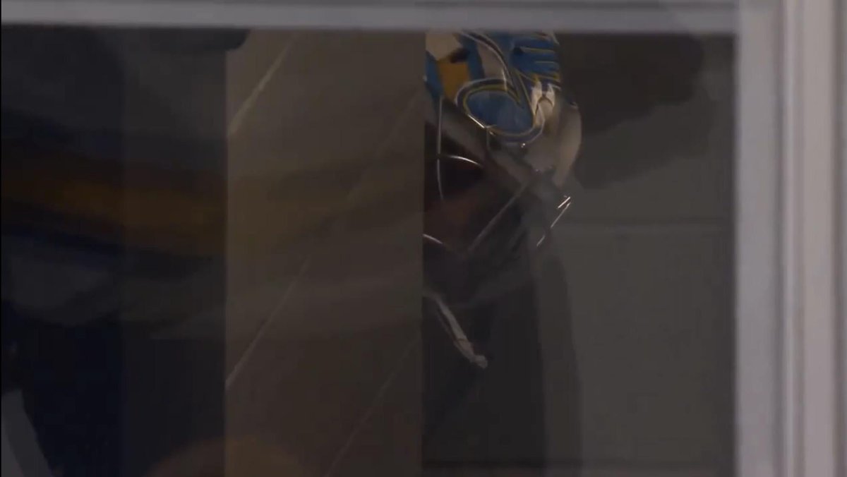 MEME OF THE YEAR 🤤😭
Joel Hofer hiding in the visiting team hallway.
#hockey #joelhofer #memes #funnymemes