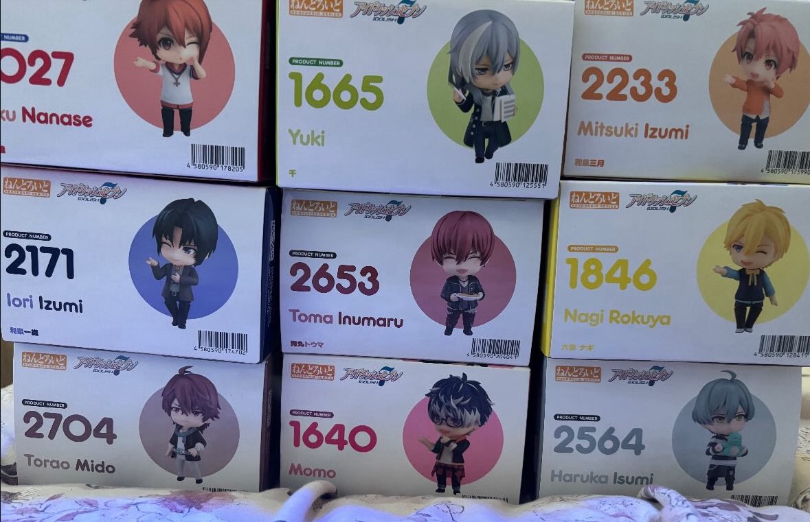 Billacookie's tweet image. Hey everyone I’m parting with some of y official idolish. / zool and revale nendroids. I will be selling them cheaper than what I paid. But please note I did pay stupid prices for some of them due to them being out of production / sold out at the time of buying them.