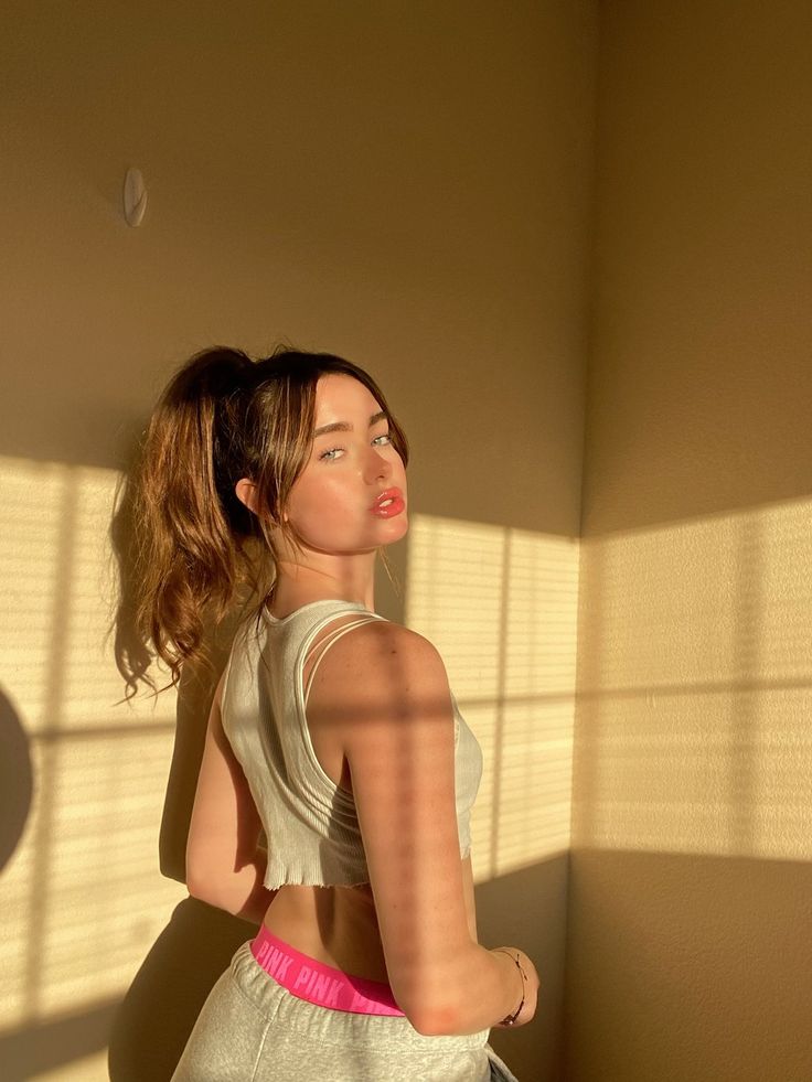 Hello 

Good evening everyone.... 💫