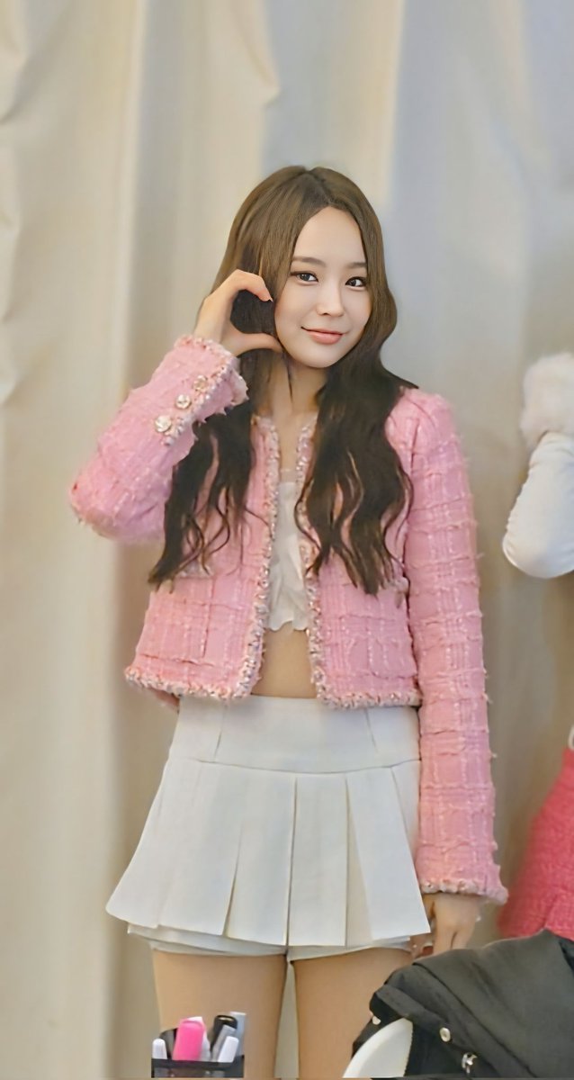 6GJPyoqvNXyvvEt's tweet image. 2026 DIVA-X LIVE IN JAPAN
20260108

イメージはクールなんですが、話すととっても話しやすくて😆🫶
推し変しようか考え中😅

#DIVA_X #디바엑스
#Usin #유신