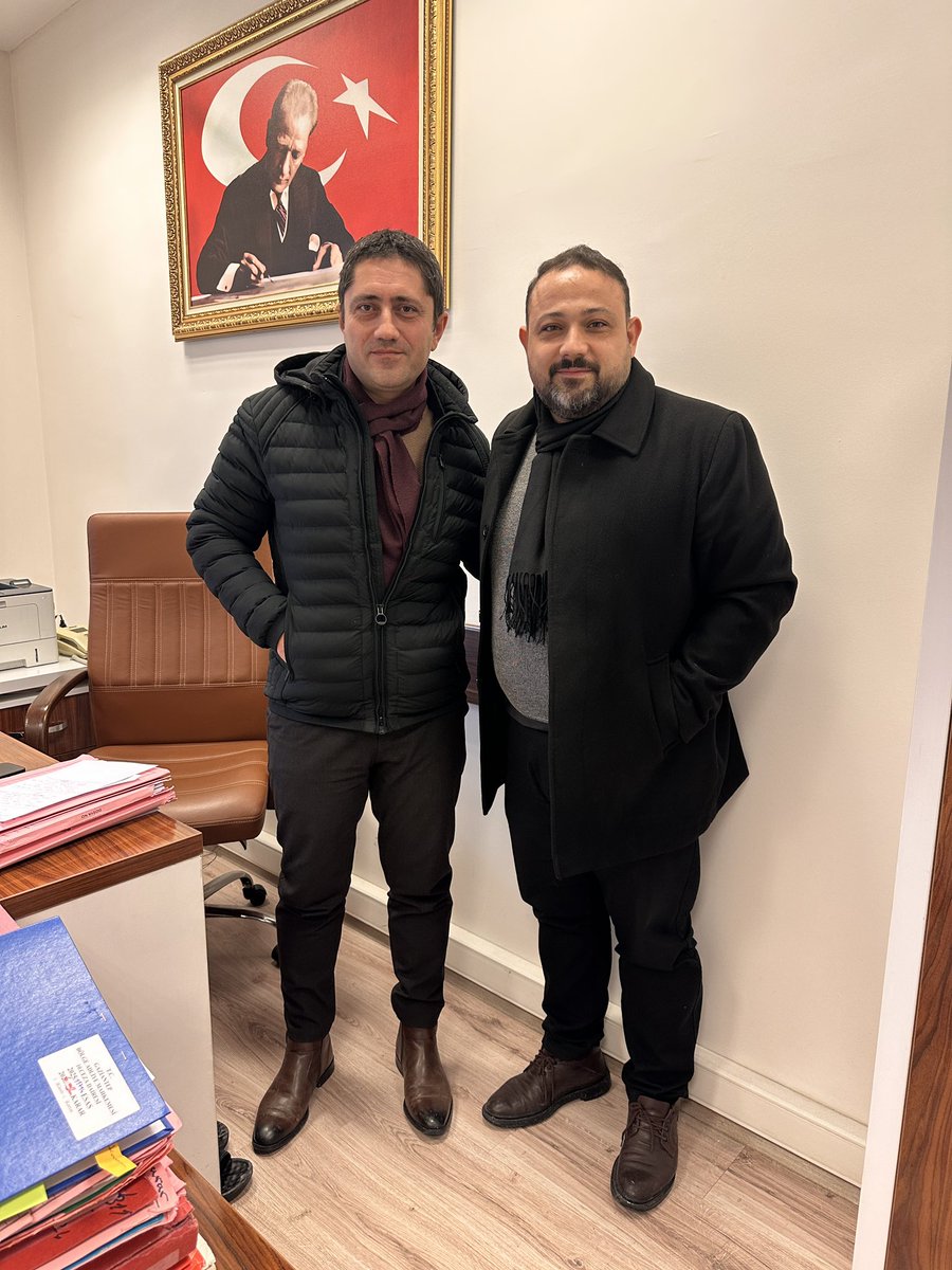 Gaziantep Bölge Adliyesi Bölge savcısı Tiryaki Aşireti Akrabam Gökalp Poyraz’ı makamında ziyaret ettim. İlgi ve alakası misafir perveliği için kendisine teşekkür ederim.