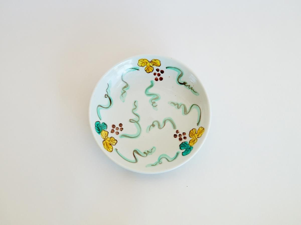 threetone_utuwa's tweet photo. 【Online Shop Release】 九谷焼の作家「樋山真弓」さんの器、残りの5アイテムUP。・色絵花唐草輪花深皿 15.5cm・色絵ぶどう文 4寸皿 12.5cm ・赤絵果実文鉢 ・色絵ひょうたん唐草飯碗 12cm ・色絵草花文飯碗 12cm 詳細はショップにて☺︎ https://t.co/ufuNibz2RH
#threetone #樋山真弓 #九谷焼 #器 https://t.co/QukCHizEPZ