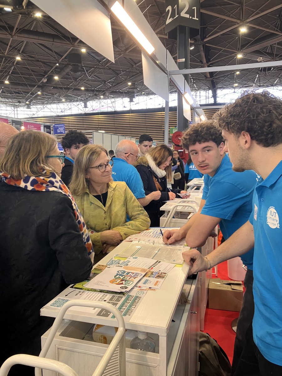 Région académique AURA tweet media