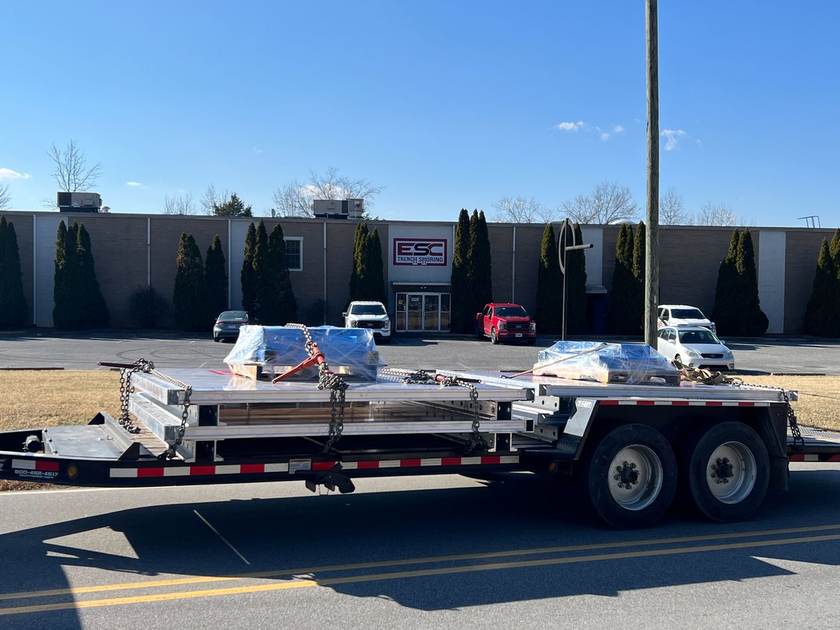 ESCTrenching's tweet photo. The first Aluminum Trench Box of 2026 rolls out strong—engineered excellence + 100% American‑made. Ready for your next project? DM us.
✉️ info@esctrenchshoring.com or 📞 ᴜꜱᴀ  (980) 689 4389 ᴄᴀɴᴀᴅᴀ +1 (902) 442 0800
#TrenchBox #MadeInUSA #ConstructionSafety #BuiltStrong https://t.co/I0wqmwtARV