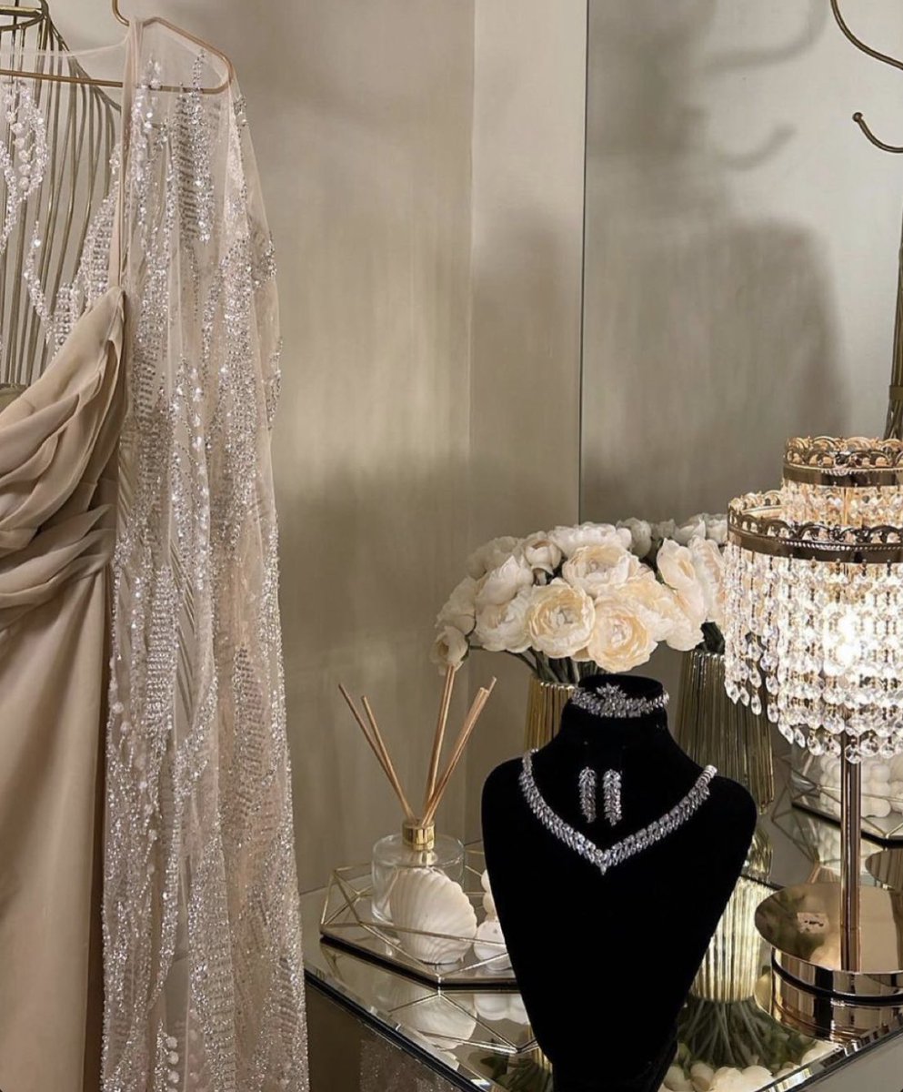 meloghass86's tweet image. زاهــية كل الحروف من الشعــر
والوصوف من السوالـف زاهية

✨🫰🏻🌸

#مساء_الخير_والسعاده_للجميع #جمعة_طيبة #جمعة_مباركة