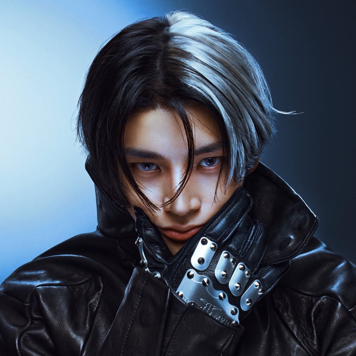 simjaeuni's tweet image. for my sanity                                for my insanity