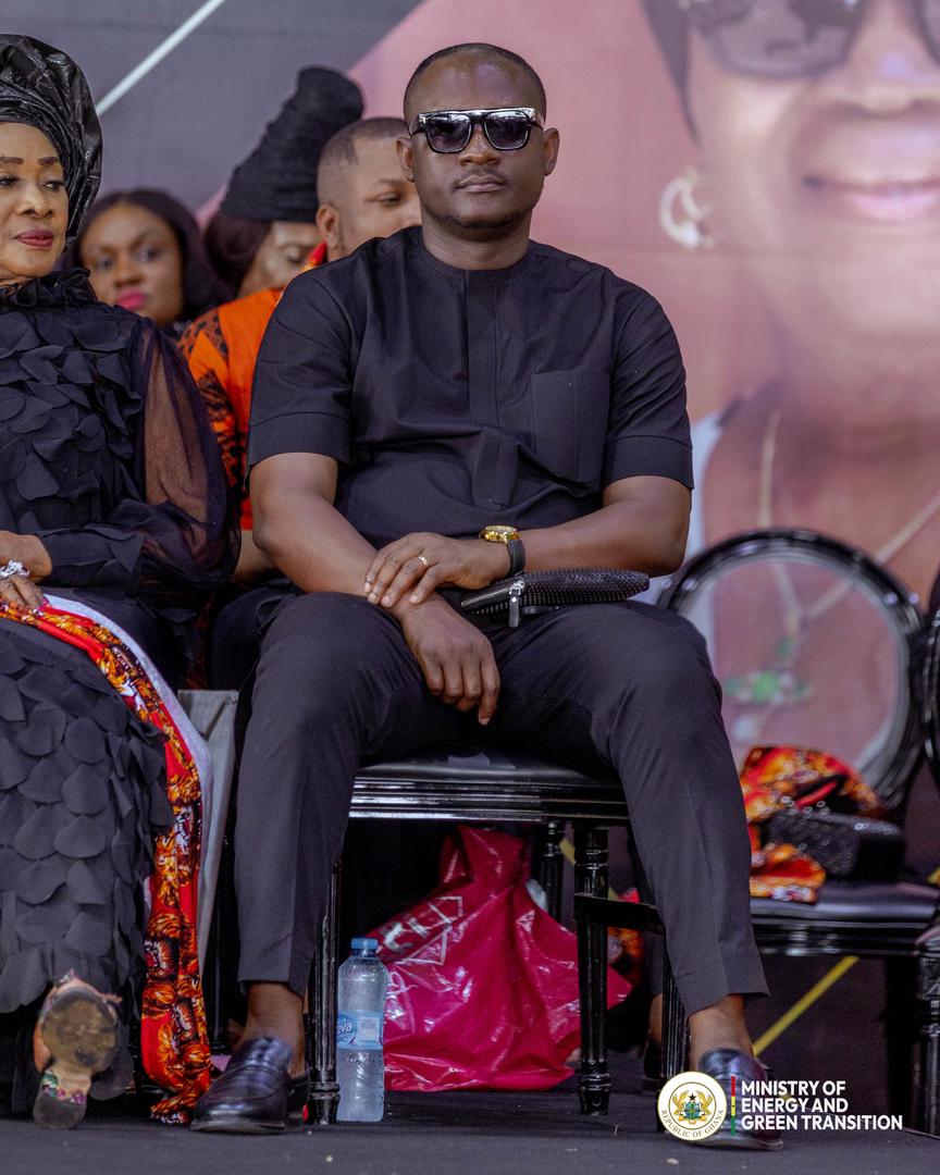 the bold forum tweet media