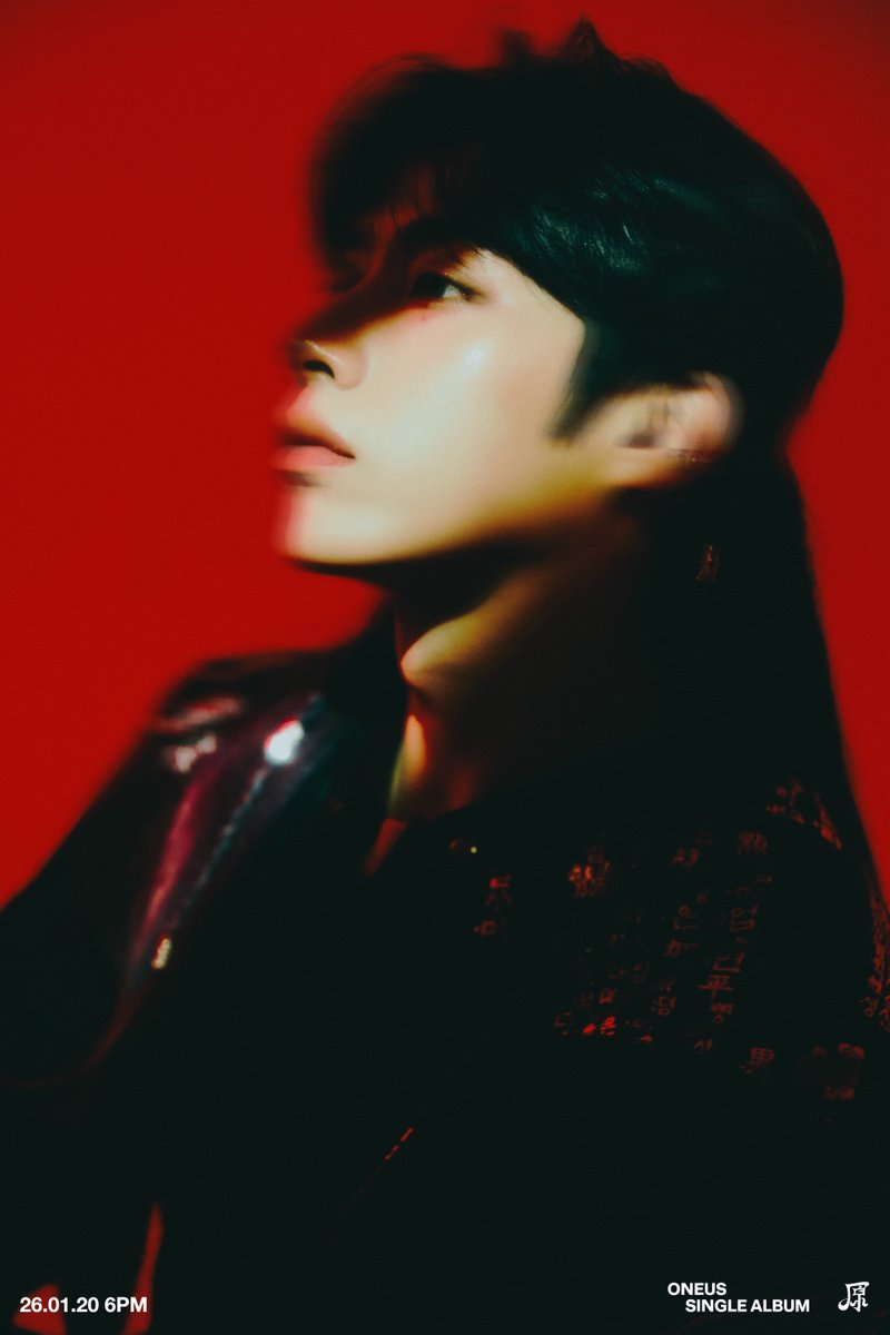 official_ONEUS's tweet image. [#원어스]

SINGLE ALBUM [原] 

🌑 SOLO CONCEPT PHOTO #1 🌑 
🕯️ XION 🕯️

2026.01.20 6PM (KST) RELEASE✔

#ONEUS #原 #Grenade 
#시온 #XION