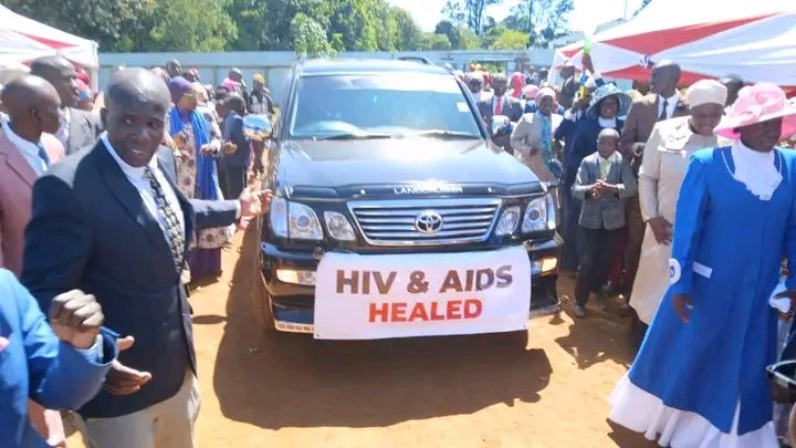 Alexsandaji's tweet photo. Do you remember the time when Jesus healed the woman who suffered from the bleeding disease? In the bBible The same situation applies here. Jesus’ power is beyond human understanding, and He has come to our generation to heal HIV/AIDS.

#JesusHealsHIV https://t.co/pdT3ASq7Q4