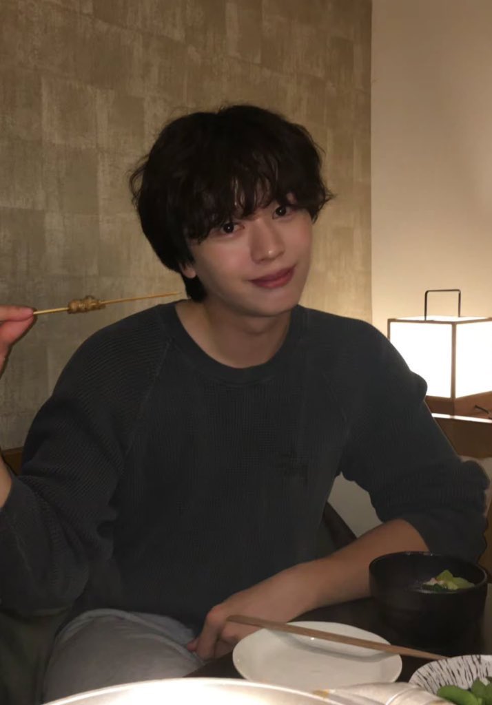 나같은경우엔
육성재 2025 베스트짤 뽑으라하면

단호하게 이거임.앙