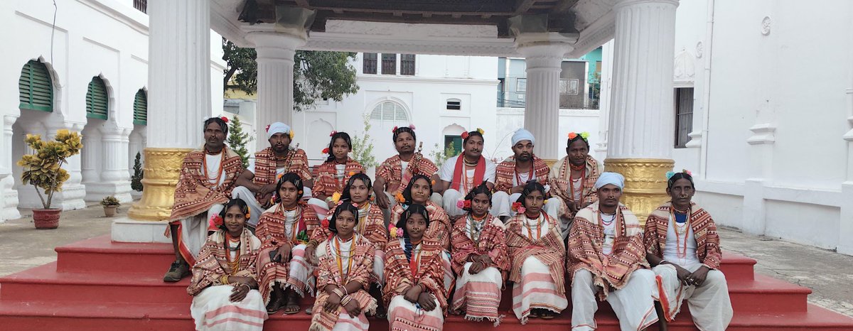 A group of Dangaria Kandha tribe from Rayagada district visited the palace. It was our pleasure to host them.