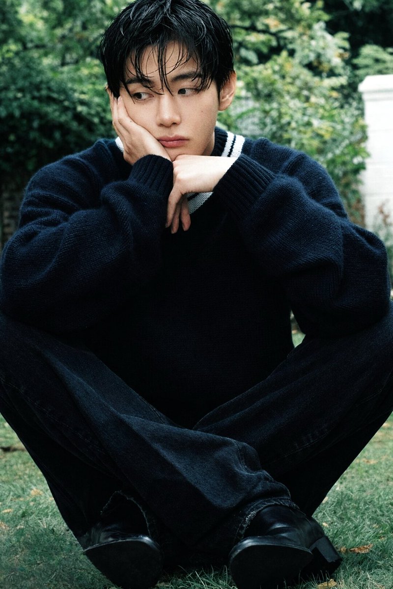 sofvyn's tweet image. main acc                          vs                   side acc