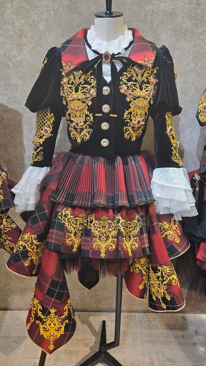 DK2028 AKB48　板野友美と柏木由紀旅立ちのとき風　コスチューム、コスプレ　コスプレ衣装　完全オーダメイドも対応可能 つづき（板野友美、峯岸みなみ、柏木由紀、指原莉乃） #AKB48大衣装展