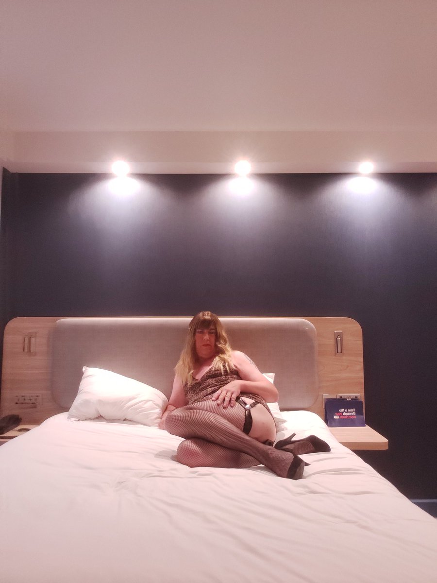 Sizzycumdump tweet media