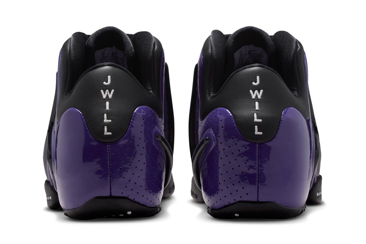 SoleRetriever's tweet image. WHITE CHOCOLATE: Jason Williams’ Nike Zoom Hyperflight PE is releasing with his name and number on it ⚪️🍫

🗓️ Spring 2026
📝 IV5768-500
💵 $170