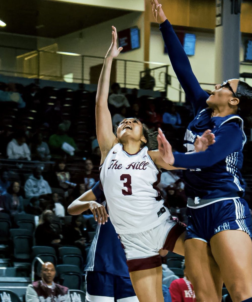 WimberlyVanessa's tweet photo. Huge team win on The Hill! 🐾🏀
Checking the tape on impact in just 12 minutes of action:
✨ 4 PTS (Perfect at the line)
✨ 2 REB (Locking down the boards)
✨ 2 AST
✨ 0 Turnovers
#AMBasketball #HBCUHoops #TruePointGuard #BigEnergy #BigDawg https://t.co/30fOF2msVW