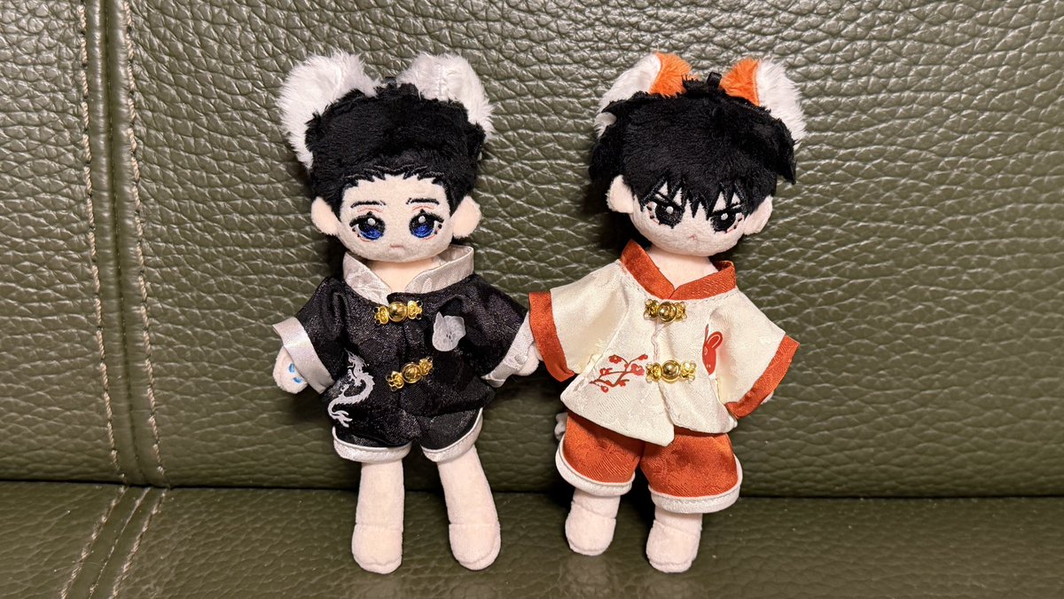 왔어요 왔어~ 호랑센루가 왔어요! 넘나 예쁜것ㅜㅜㅜㅜ 일반 10깅 옷이라 좀 큰게 아쉽네요 옷 잘 어울리는데ㅠ 덕분에 예쁜 인형과 함께 할 수 있게 되었어요 감사합니다!! <a href="/Kaede___RE/">나리</a>