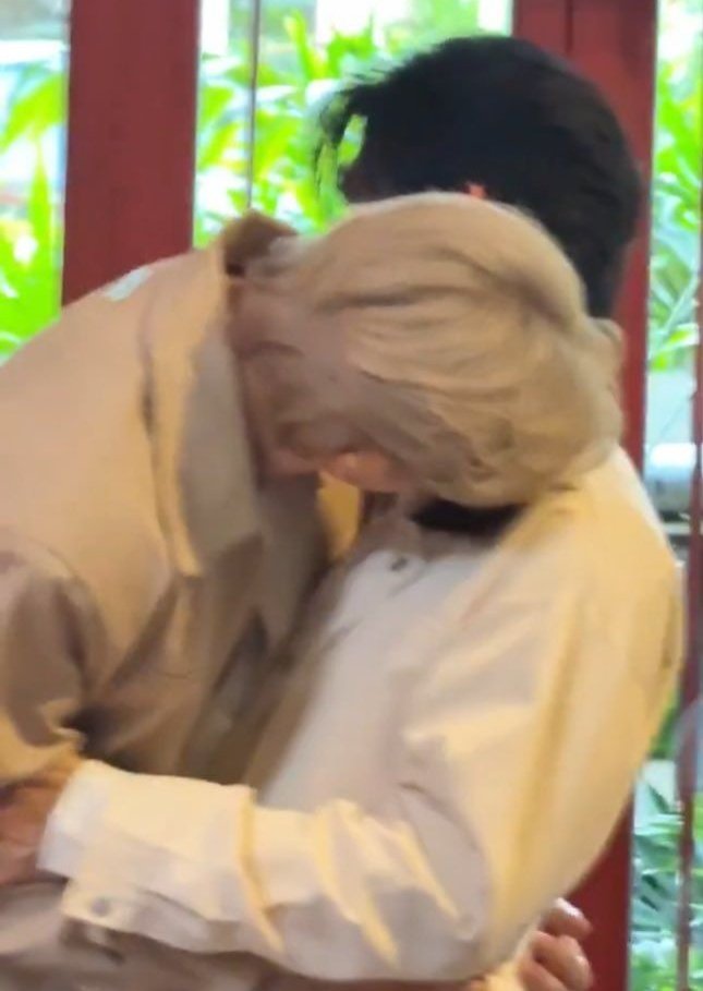 hwdans's tweet image. oh!