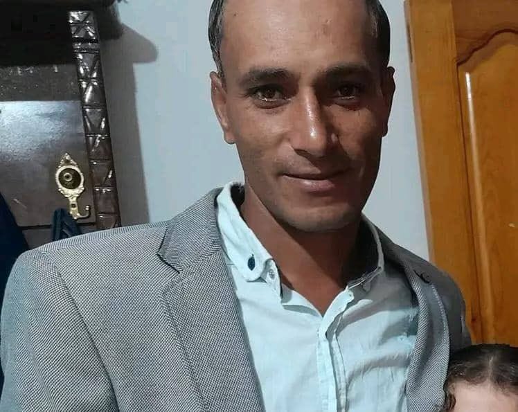 Added to the list of the ceasefire violations, an Israeli quadcopter was dropping bombs on civilians in Gaza. 

Saleh Abdullah Al-Qssas was killed by one of these bombs in Khan-Younis, Gaza.
