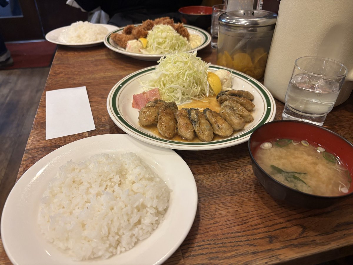 毎年この時期に食べたくなる、かつれつ四谷たけだの牡蠣バター（牡蠣増量）です☺️