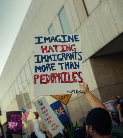 Imagínate odiar más a inmigrantes que a ped*filos