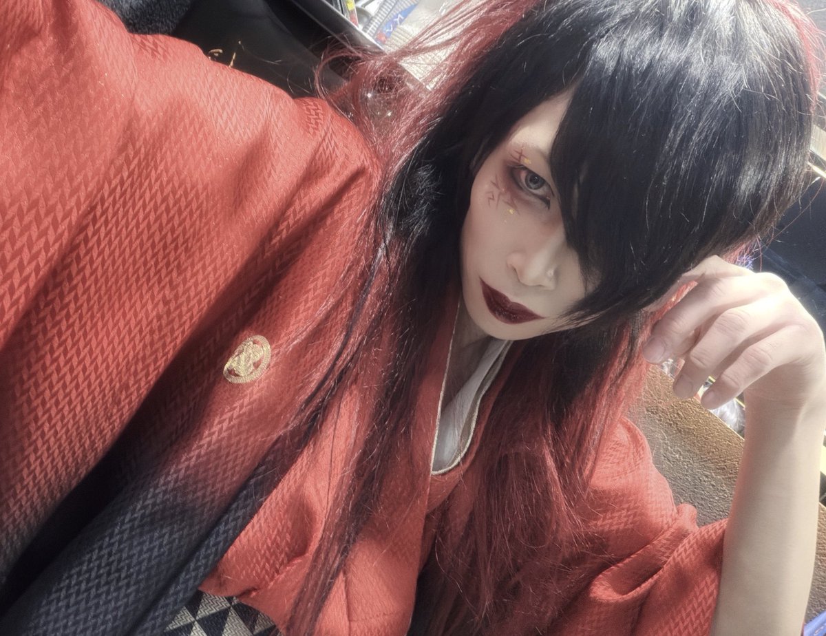 lessfear_haru's tweet image. 2026.1.9 大阪club MERCURY

ありがとうございました。

新年初ワンマン、初袴ライブでした。

久しぶりに赤ポニテ🐎🟥

年明けからみんなの顔見れてよかったよ。