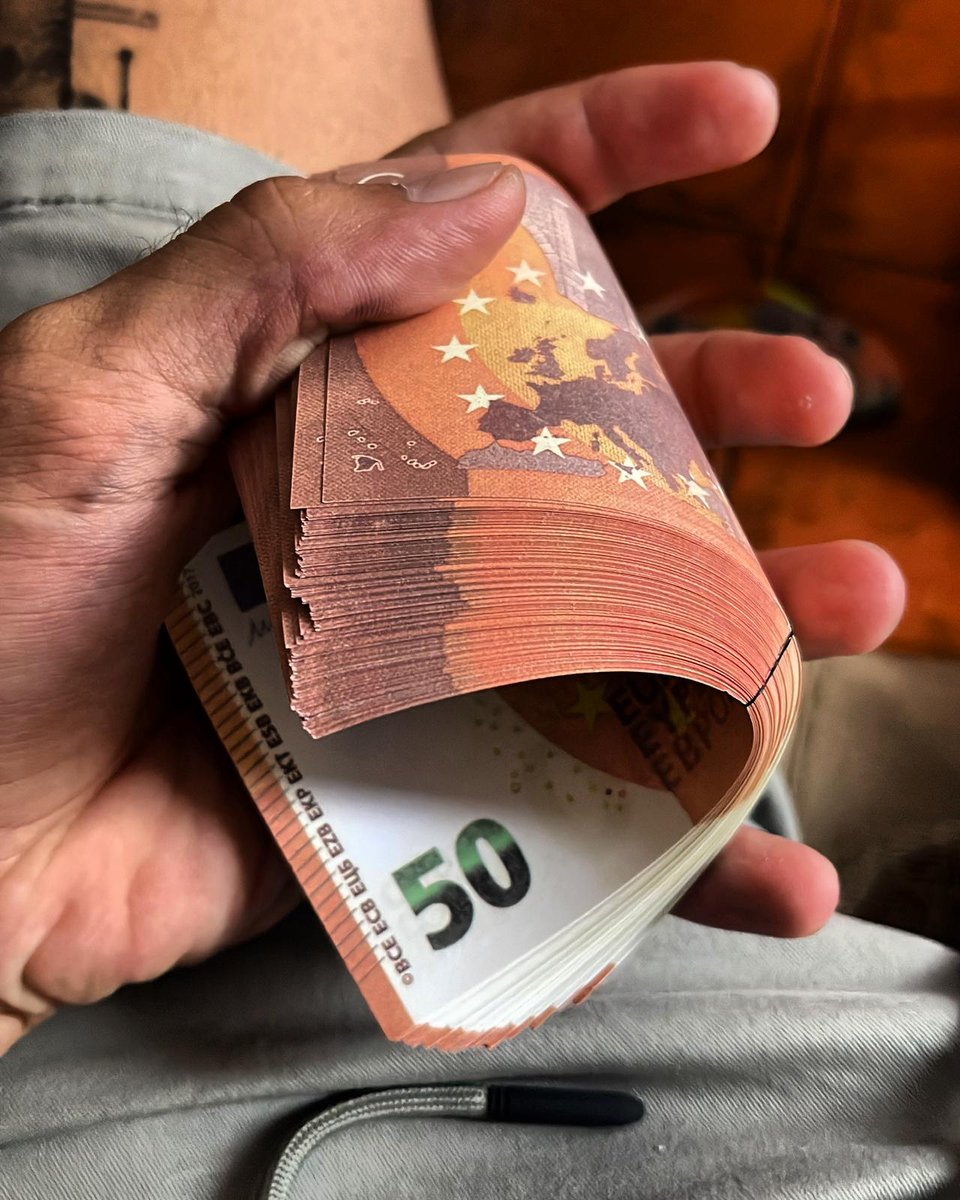 bensolmaxi's tweet image. 💰 $2500 #GIVEAWAY 

I’ll pick 5 people from the comments to send $500 each. Results with proof in 48 hours. 🤝

Just like, comment, repost and follow