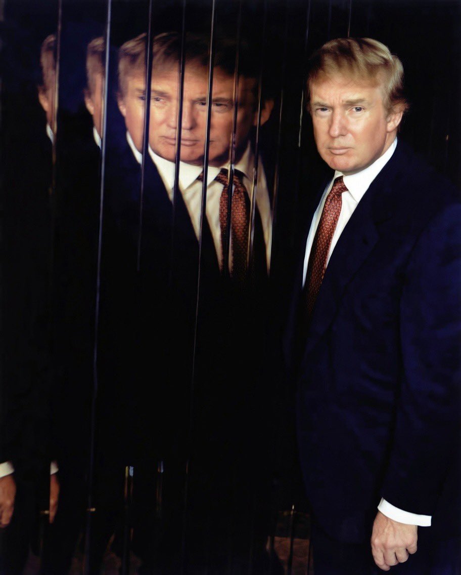 2001 Live tweet media