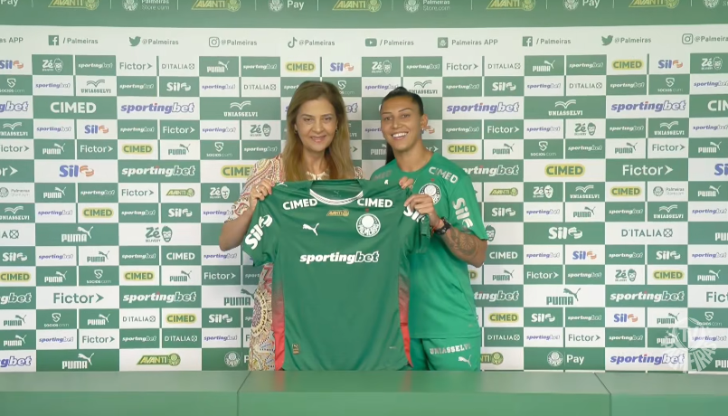 Infos_palestra's tweet image. Bia Zaneratto já apresentada com a camsa nova