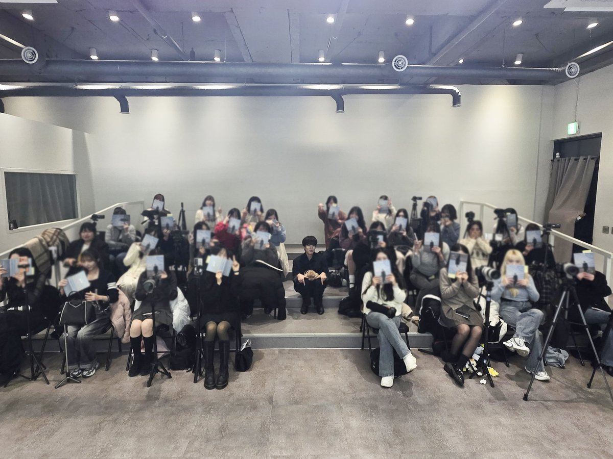 LSY_official_'s tweet image. ◾20260109 ‘Asteroid’ FANSIGN EVENT📸

오늘의 기록🥰

#이성열 #LEESUNGYEOL
#Asteroid
#매니지먼트이상
#management2sang