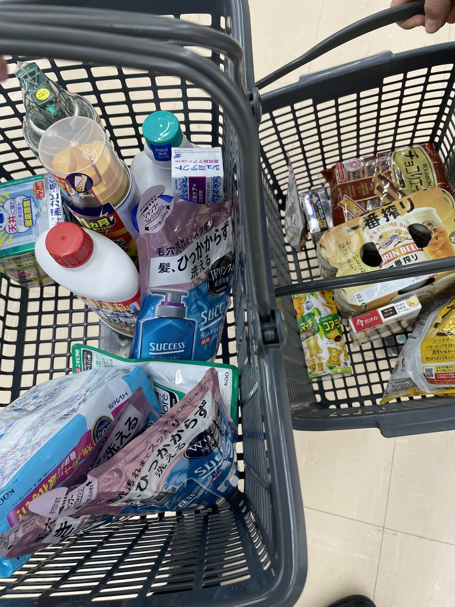 閉店するドラッグストアがほぼ全品20%OFFということで大量買い！ 結局1