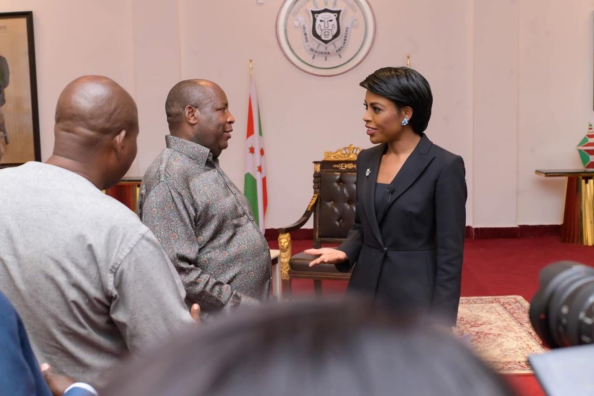 xtr_africa's tweet image. 📸WATCH : Journalist Hariana Veras meet President @GeneralNeva 🇧🇮🇧🇮